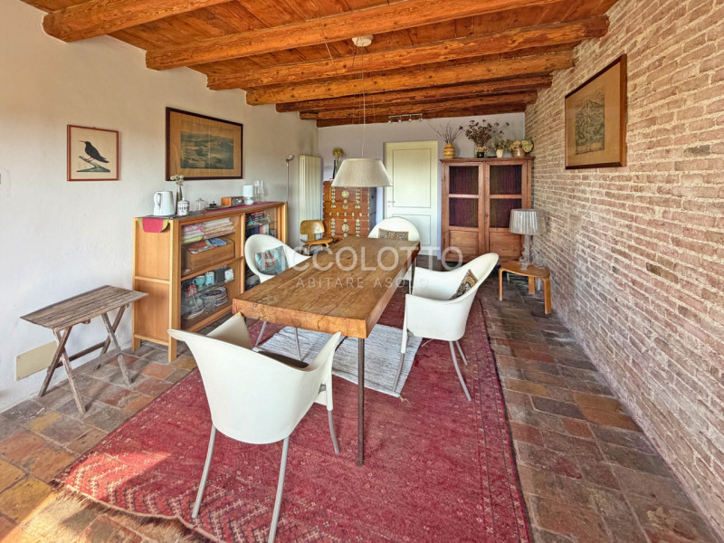 Rif. V5119 - Asolo, località Pagnano, affascinante rustico dei primi del ‘900 in vendita, immerso...