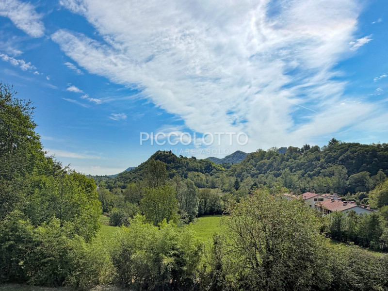 Rif. V5119 - Asolo, località Pagnano, affascinante rustico dei primi del ‘900 in vendita, immerso...
