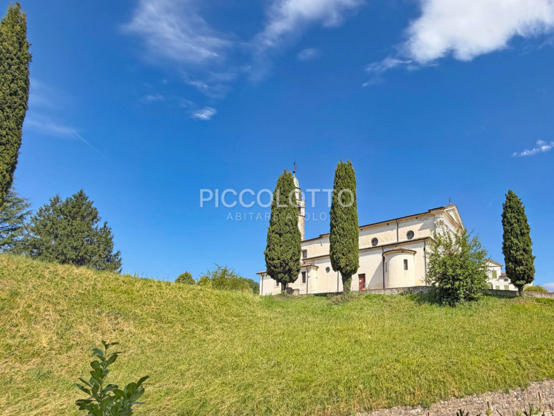 Rif. V5119 - Asolo, località Pagnano, affascinante rustico dei primi del ‘900 in vendita, immerso...