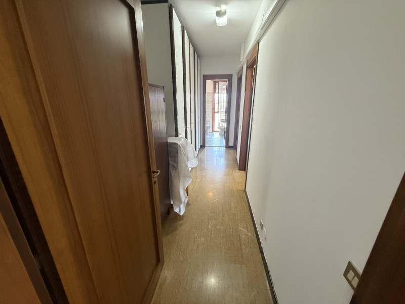 PER STUDENTI UNIVERSITARI via Trieste: Zona molto comoda agli istituti, appartamento arredato pos...