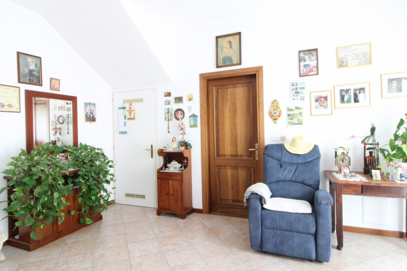 In vendita nella splendida cornice dei Colli Euganei, nel comune di Baone e più precisamente nell...