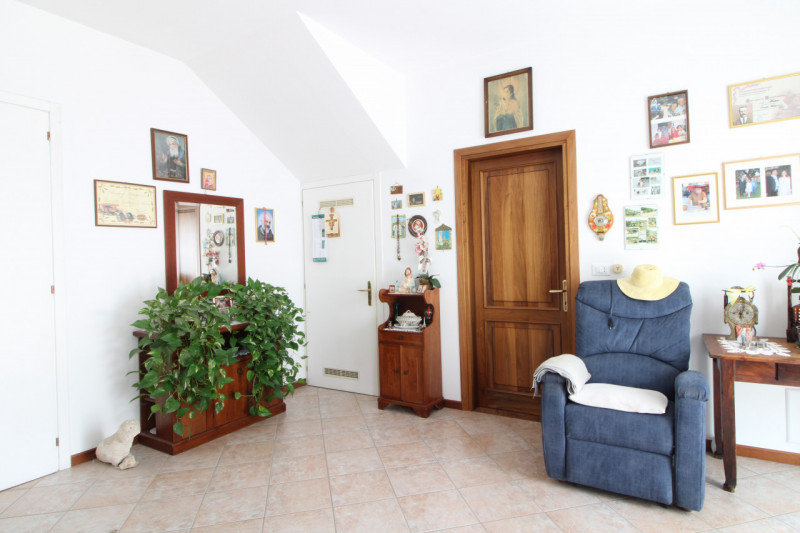 In vendita nella splendida cornice dei Colli Euganei, nel comune di Baone e più precisamente nell...