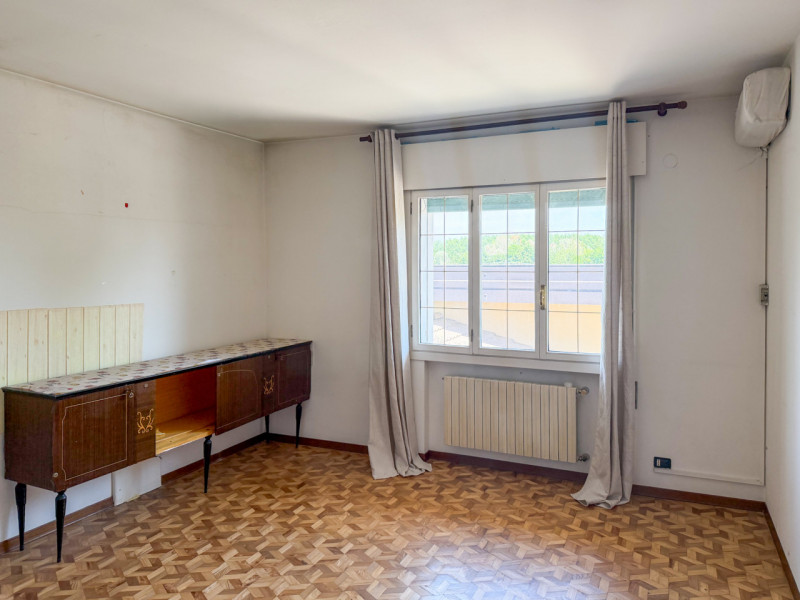 (Pe INFO Vittorio 3517343301) Proponiamo in affitto una spaziosa porzione di bifamiliare situata ...