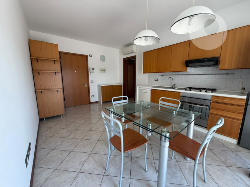 TORRI DI QUARTESOLO

L’appartamento si trova in una zona ottimamente servita, comoda per scuole, ...