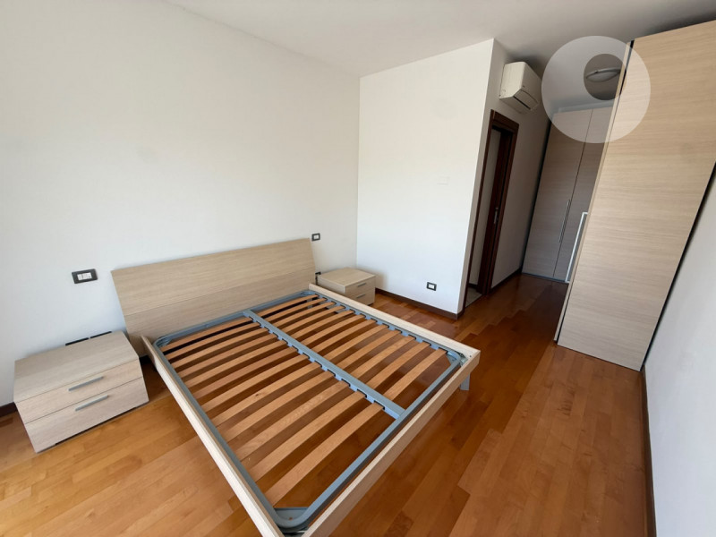 TORRI DI QUARTESOLO

L’appartamento si trova in una zona ottimamente servita, comoda per scuole, ...