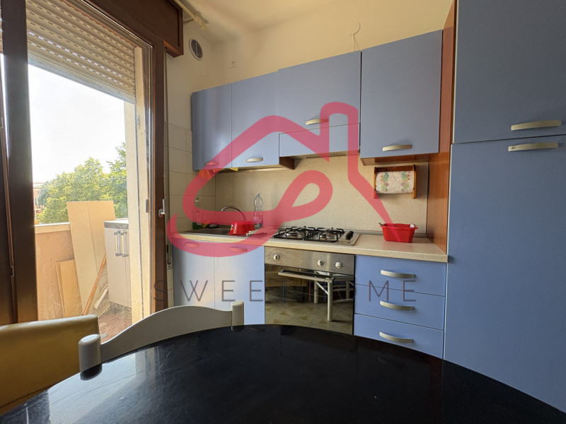 Padova (San Gregorio): appartamento bilocale al secondo piano. Zona giorno con angolo cottura, di...