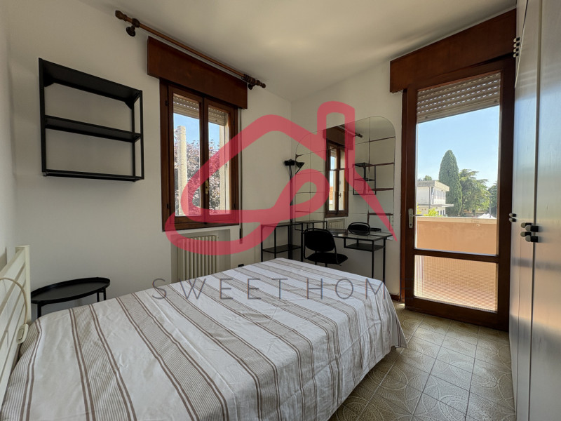 Padova (San Gregorio): appartamento bilocale al secondo piano. Zona giorno con angolo cottura, di...