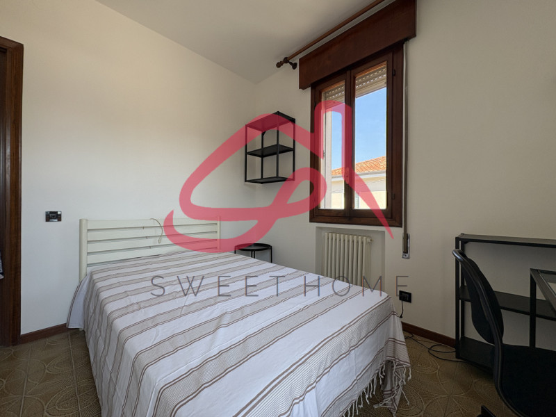 Padova (San Gregorio): appartamento bilocale al secondo piano. Zona giorno con angolo cottura, di...