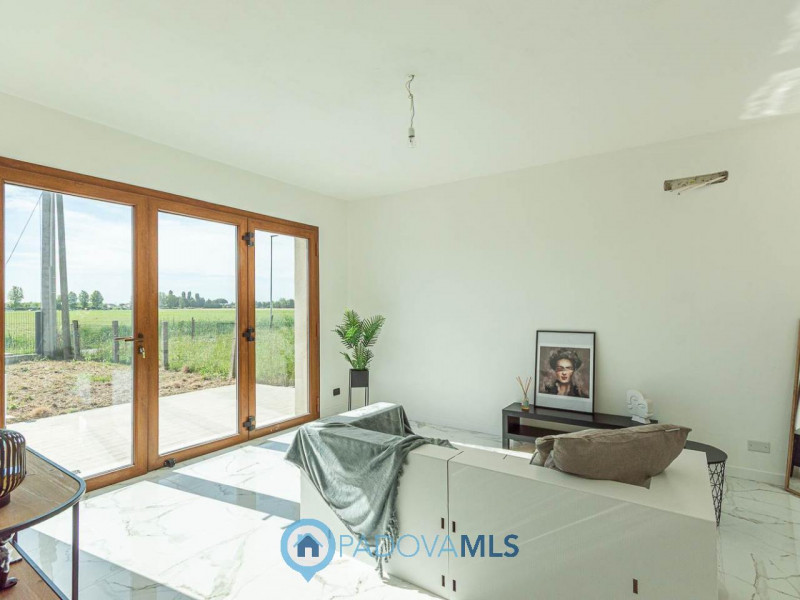 Immobile in esclusiva al Gruppo Padova MLS

ALBIGNASEGO (PD) - Nella tranquilla zona di San Giaco...
