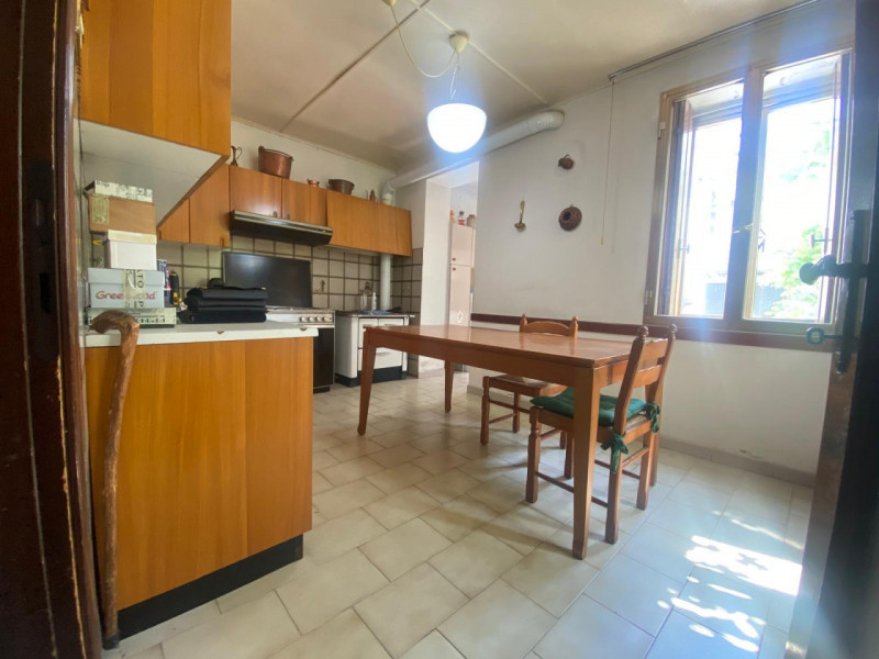 Casa affiancata con dépendance e terreno privato.

Immobile costituito da 2 unità facenti parte d...