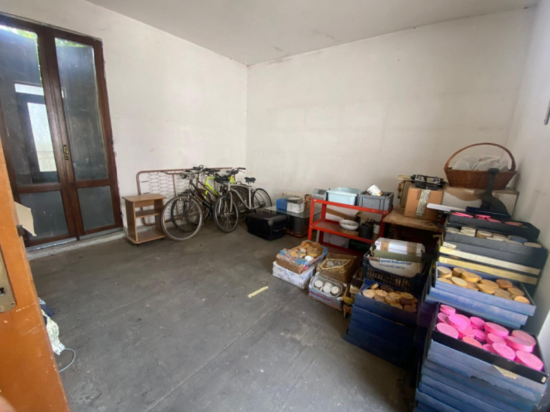 Casa affiancata con dépendance e terreno privato.

Immobile costituito da 2 unità facenti parte d...