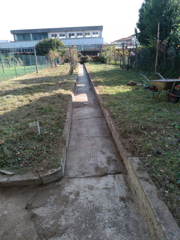 Casa affiancata con dépendance e terreno privato.

Immobile costituito da 2 unità facenti parte d...