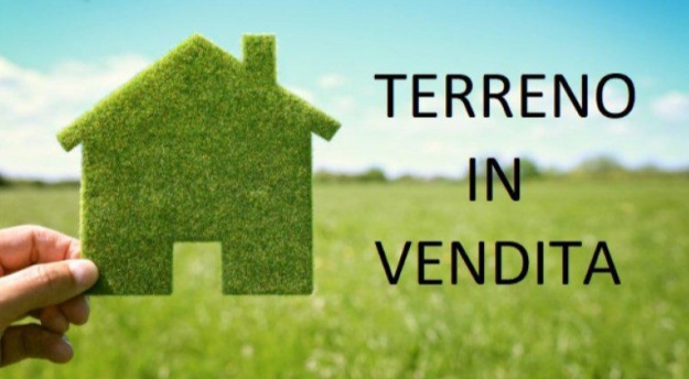 Vendesi a Pontelongo appezzamento di terreno edificabile di circa 5.700 mq in posizione comoda a ...