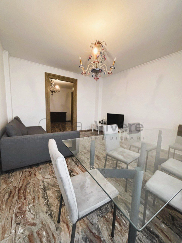 Riferimento: APDV01

PADOVA CENTRO STORICO – CORSO MILANO 74
ULTIMA CAMERA DISPONIBILE CON BAGNO ...