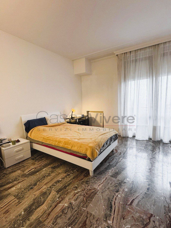 Riferimento: APDV01

PADOVA CENTRO STORICO – CORSO MILANO 74
ULTIMA CAMERA DISPONIBILE CON BAGNO ...