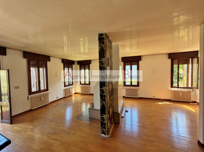 PADOVA ZONA SAN GIUSEPPE. Nel tranquillo e residenziale quartiere di San Giuseppe a Padova, propo...