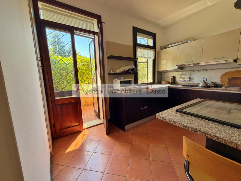 PADOVA ZONA SAN GIUSEPPE. Nel tranquillo e residenziale quartiere di San Giuseppe a Padova, propo...