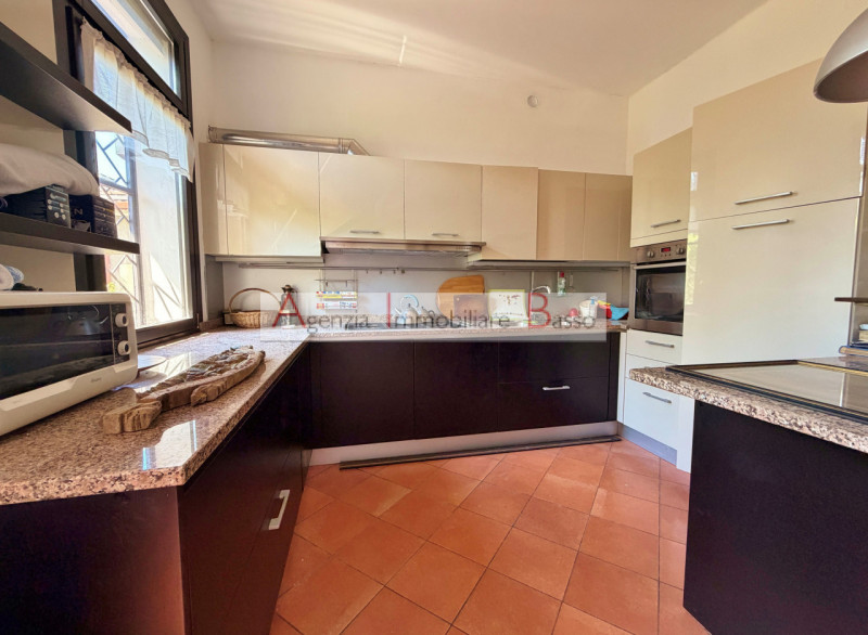 PADOVA ZONA SAN GIUSEPPE. Nel tranquillo e residenziale quartiere di San Giuseppe a Padova, propo...