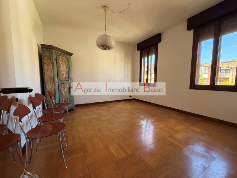 PADOVA ZONA SAN GIUSEPPE. Nel tranquillo e residenziale quartiere di San Giuseppe a Padova, propo...