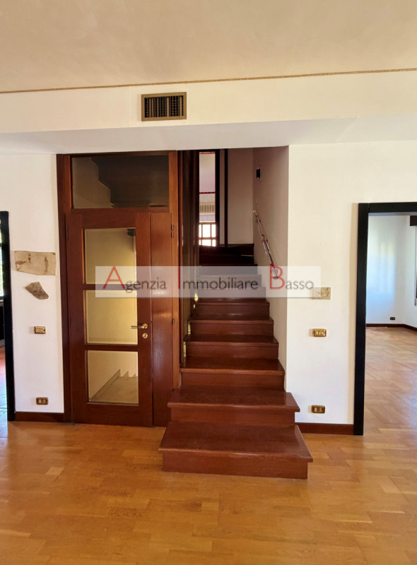 PADOVA ZONA SAN GIUSEPPE. Nel tranquillo e residenziale quartiere di San Giuseppe a Padova, propo...