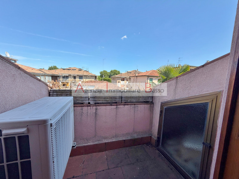 PADOVA ZONA SAN GIUSEPPE. Nel tranquillo e residenziale quartiere di San Giuseppe a Padova, propo...