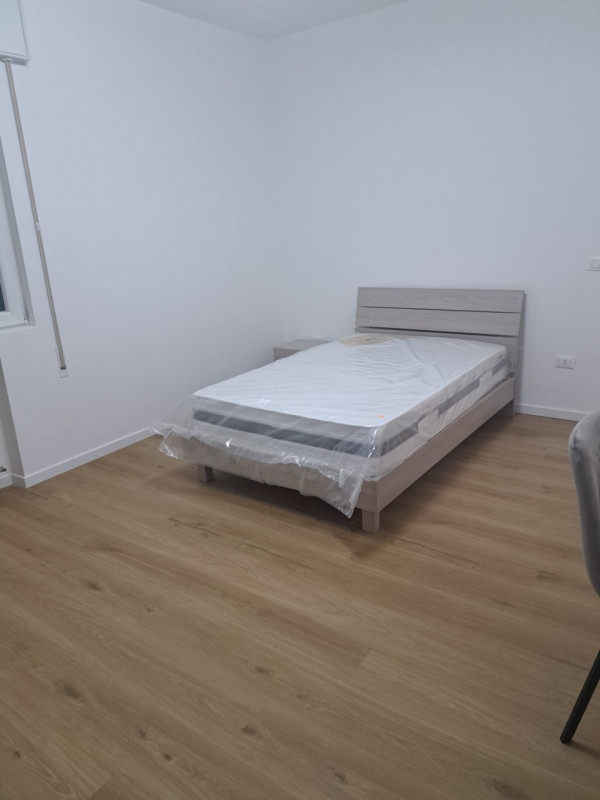 VENEZIA MESTRE BISSUOLA SU PALAZZINA RISTRTTURATA E APPARTAMENTO COMPLETAMENTE RISTRUTTURATO A NU...