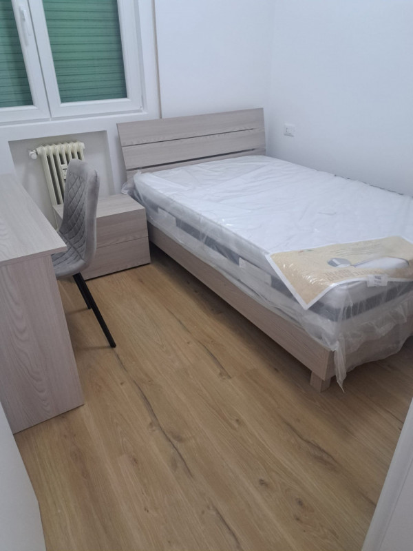 VENEZIA MESTRE BISSUOLA SU PALAZZINA RISTRTTURATA E APPARTAMENTO COMPLETAMENTE RISTRUTTURATO A NU...