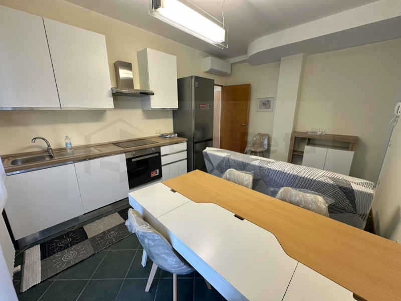 In una zona molto comoda di Padova, precisamente nel quartiere Arcella Santissima Trinità, propon...