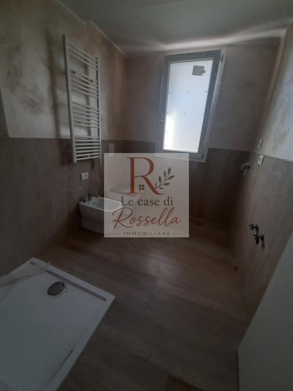 Nel cuore della riviera del Brenta, nelle vicinanze della maestosa villa Pisani, presentiamo bell...