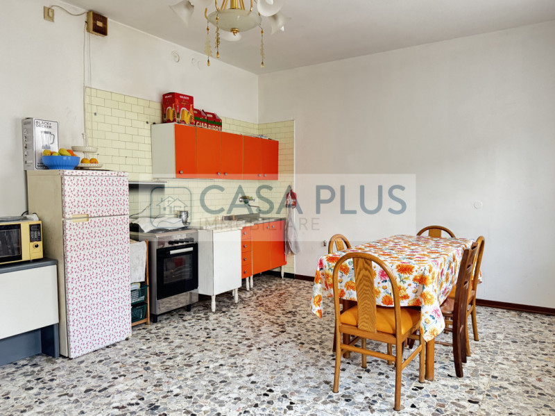Cittadella, Borgo Padova, all'interno di una corte privata, a pochi passi dal centro storico e da...