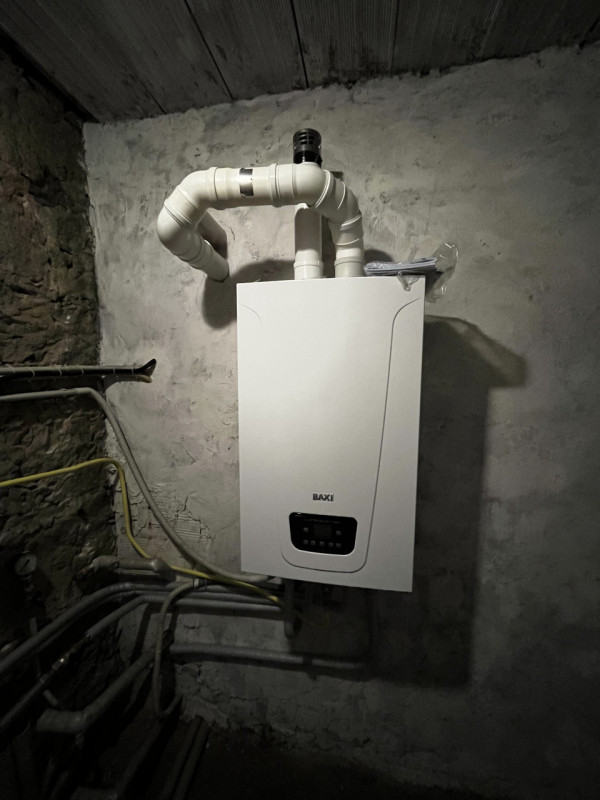 VILLAGA -zona Belvedere- Proponiamo generosa porzione centrale di abitazione con superficie total...