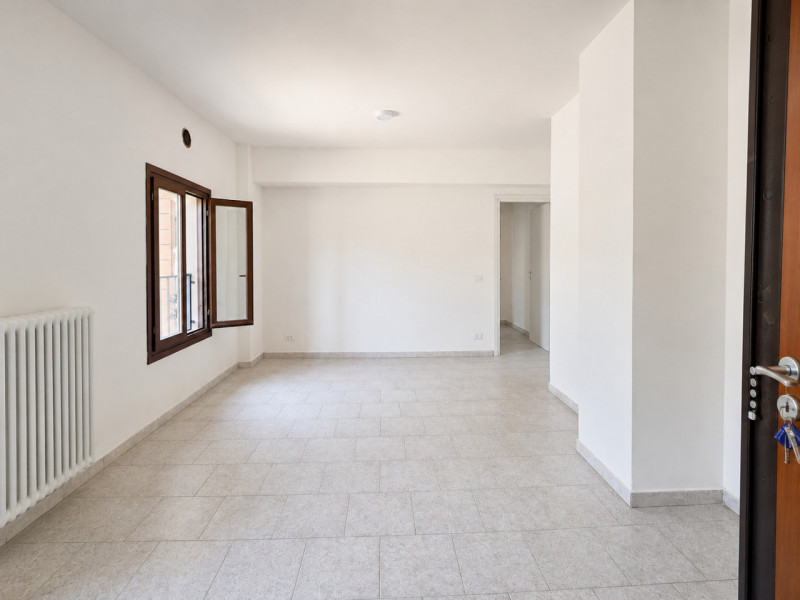A Resana, in una zona residenziale tranquilla e ben servita ma a pochi minuti dalla tangenziale, ...