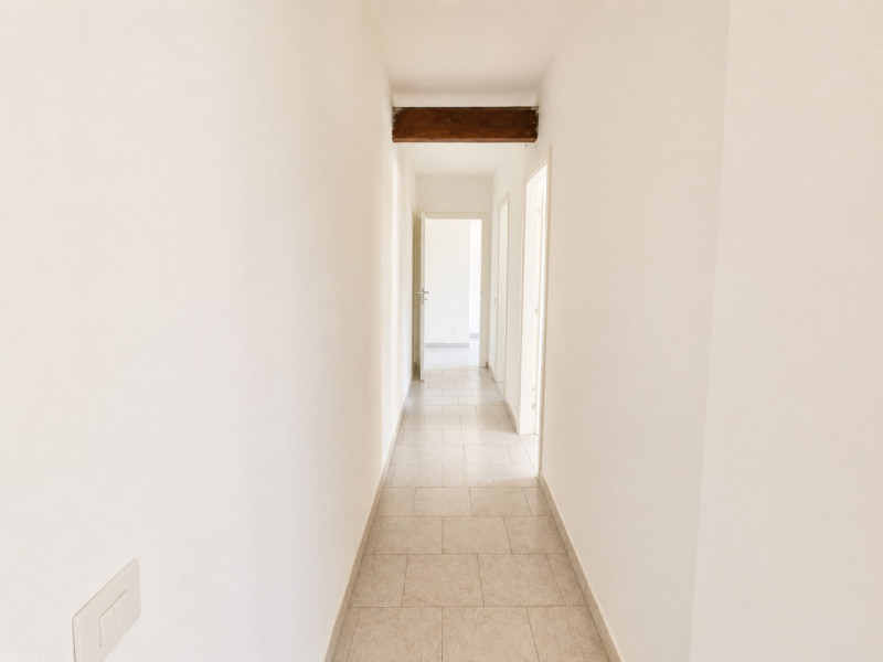A Resana, in una zona residenziale tranquilla e ben servita ma a pochi minuti dalla tangenziale, ...