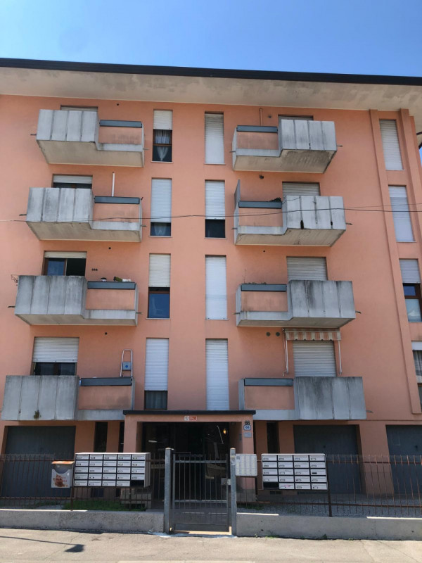 Solo a referenziatissimi proponiamo un imperdibile mini per single o giovane coppia situato in un...