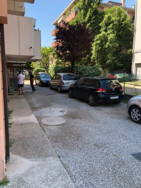 Solo a referenziatissimi proponiamo un imperdibile mini per single o giovane coppia situato in un...