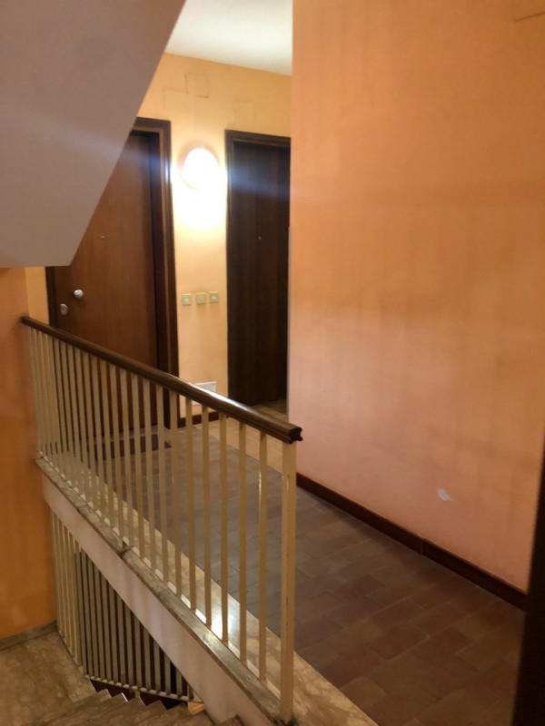 Solo a referenziatissimi proponiamo un imperdibile mini per single o giovane coppia situato in un...