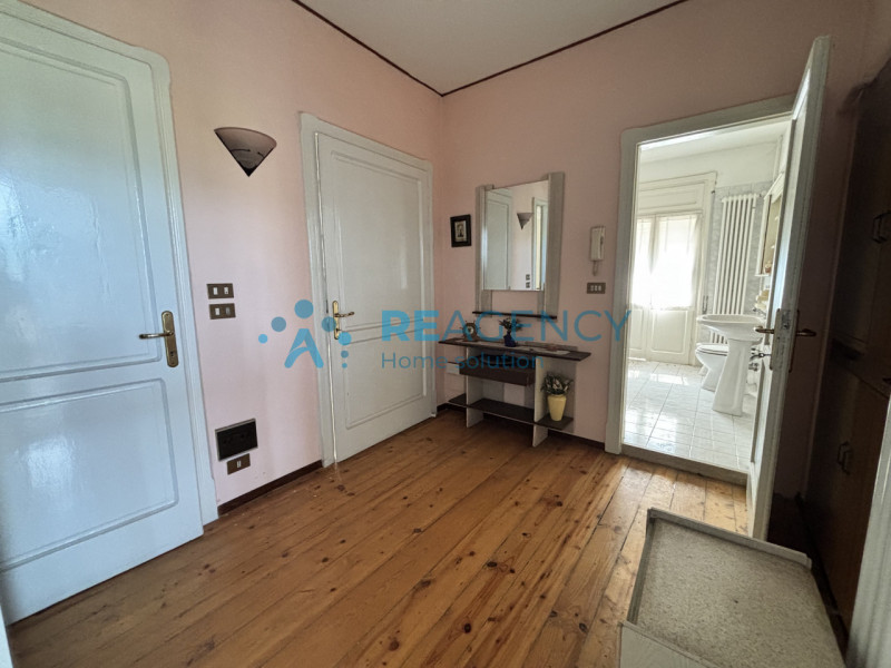 Valdagno - NOVALE
SIETE ALLA RICERCA DI UNA CASA INDIPENDENTE IN STILE LIBERTY DA RIMODERNARE?

R...