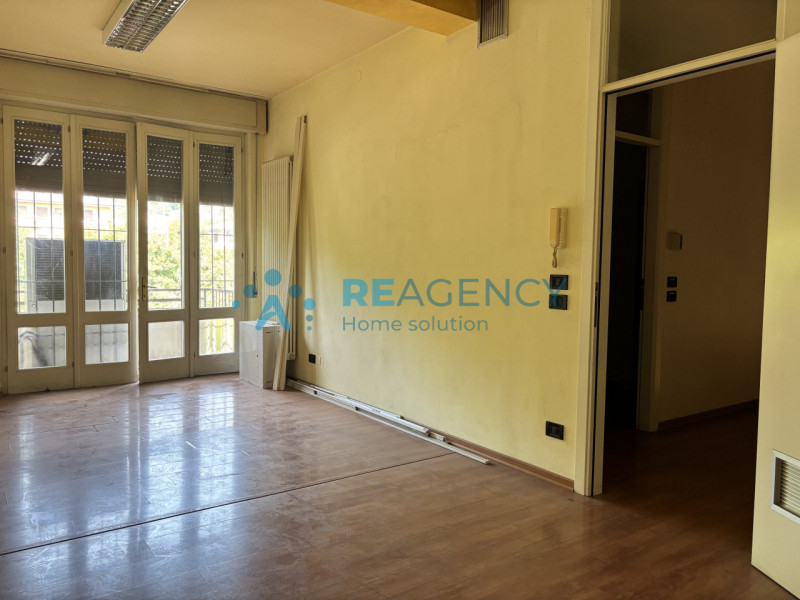 Stai cercando una nuova sede per il tuo negozio o per il tuo nuovo ufficio?
TRISSINO CENTRO- Piaz...