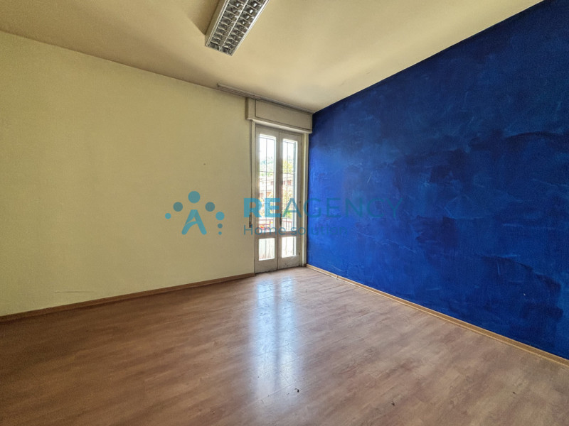 Stai cercando una nuova sede per il tuo negozio o per il tuo nuovo ufficio?
TRISSINO CENTRO- Piaz...