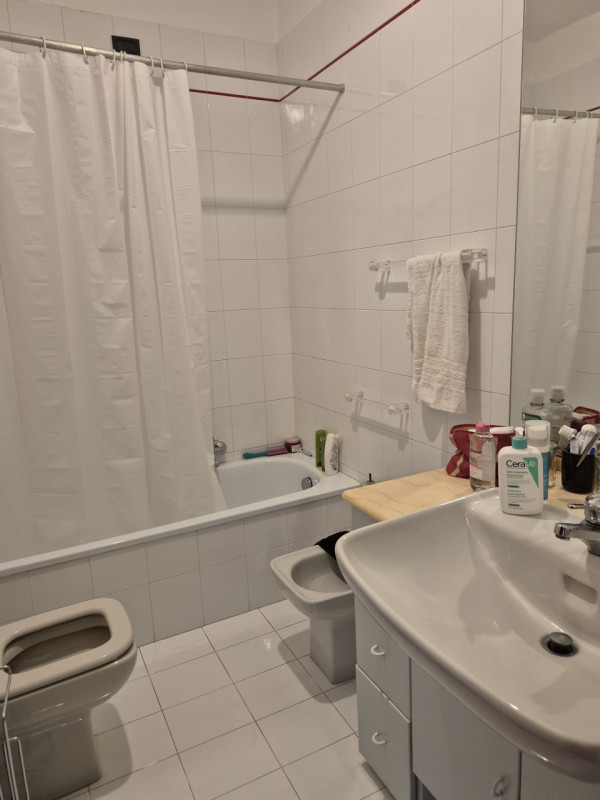 ISTITUTI: vendiamo appartamento composto da ingresso, soggiorno, cucinino, 2 camere (matrimoniale...
