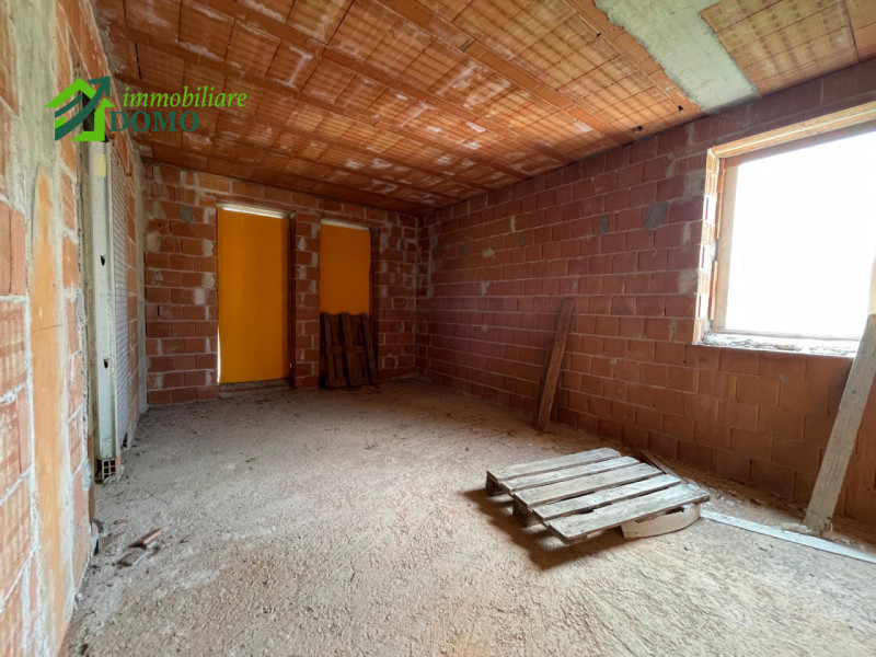 Nel cuore del pittoresco comune di Calvene, proponiamo in vendita una rara opportunità: casa sing...