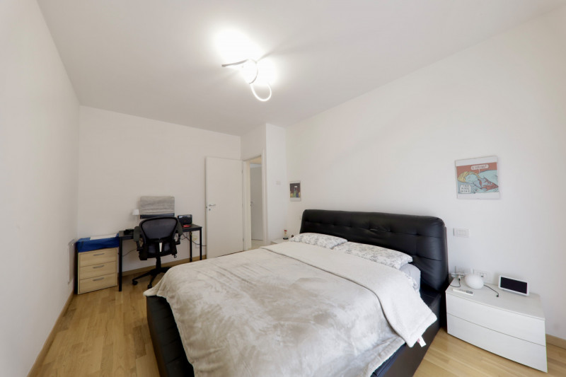 COMPOSIZIONE:
Proponiamo in vendita appartamento al primo piano composto da zona living con cucin...