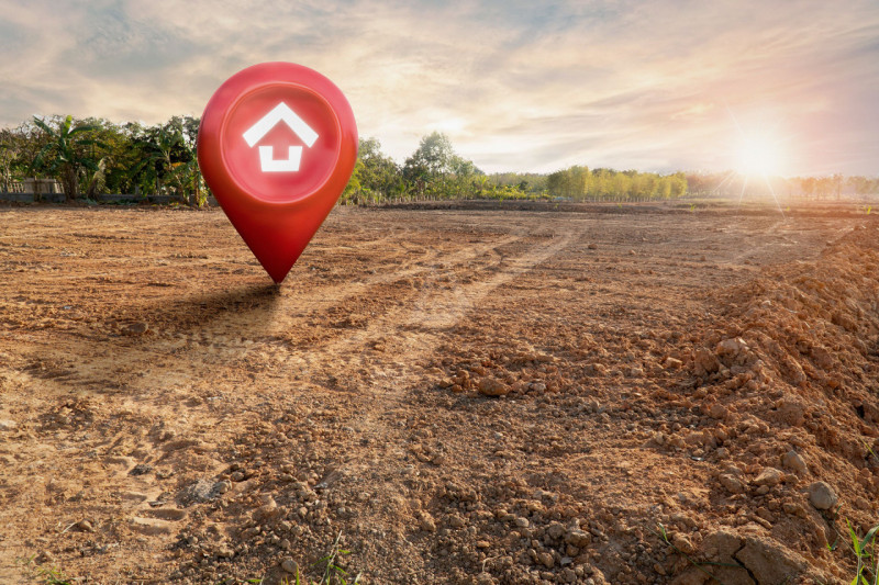 L'Agenzia Immobiliare IRIS propone in vendita interessante terreno edificabile di circa 5.900 mq,...