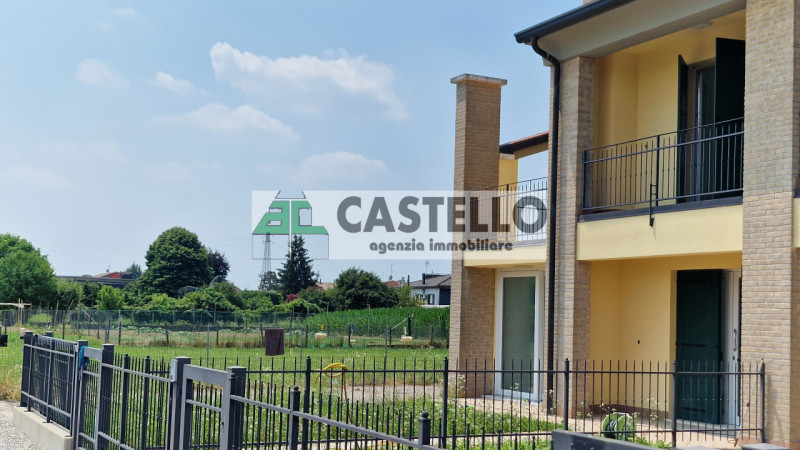 Campodarsego Fiumicello in tranquilla zona residenziale, proponiamo in esclusiva ottima porzione ...