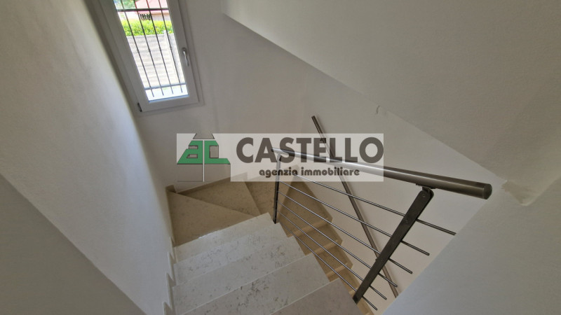 Campodarsego Fiumicello in tranquilla zona residenziale, proponiamo in esclusiva ottima porzione ...