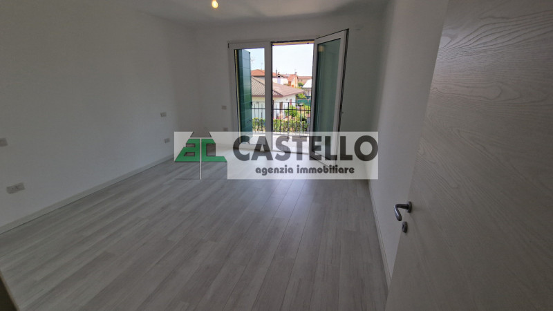 Campodarsego Fiumicello in tranquilla zona residenziale, proponiamo in esclusiva ottima porzione ...