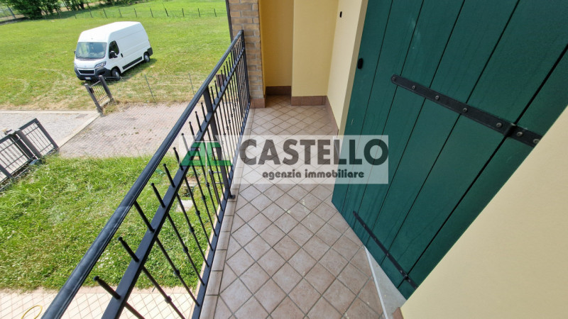 Campodarsego Fiumicello in tranquilla zona residenziale, proponiamo in esclusiva ottima porzione ...