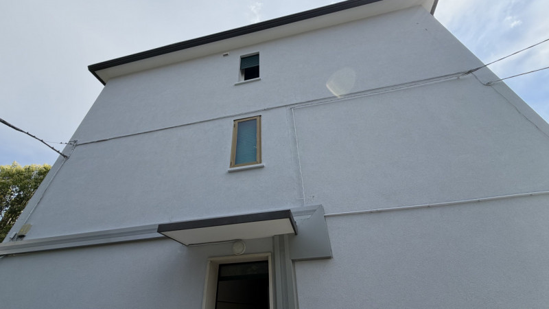 Scopri un'opportunità unica nel cuore di Porta Trento, una delle zone più affascinanti e ricercat...