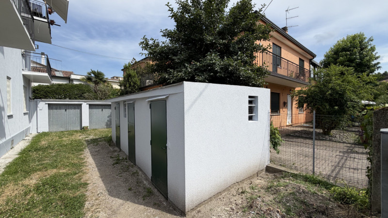 Scopri un'opportunità unica nel cuore di Porta Trento, una delle zone più affascinanti e ricercat...