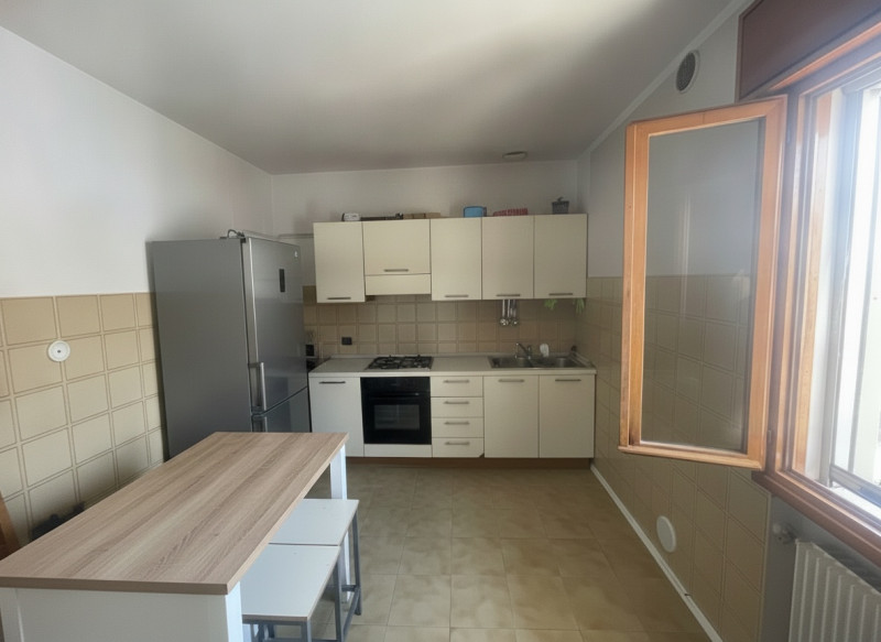 NOSTRA PROPOSTA: vicino al centro di Villa d'Asolo comodo ai servizi siamo a proporre in vendita ...